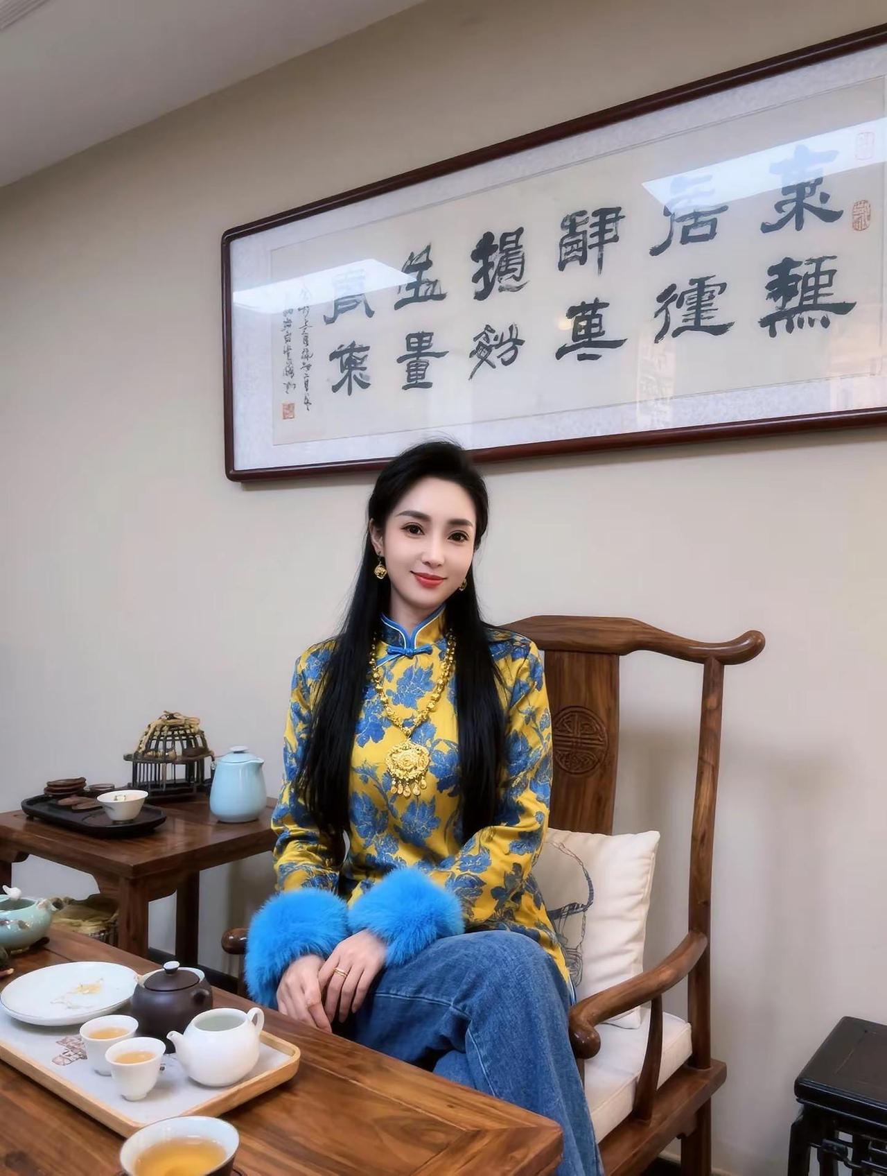 这都是本宫自己写的 我坐凳子都这么优雅🙂