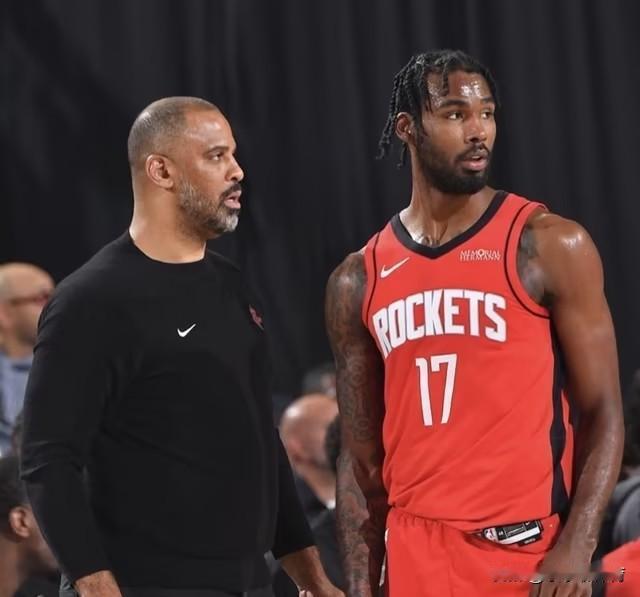 再伤一员大将，火箭已有三名伤员！

今日火箭主帅乌度卡称球队前锋伊森在与开拓者打