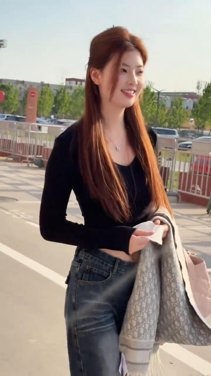 没有脑子里没有台词了，在家想的好好，一到见到春晓就全忘了。