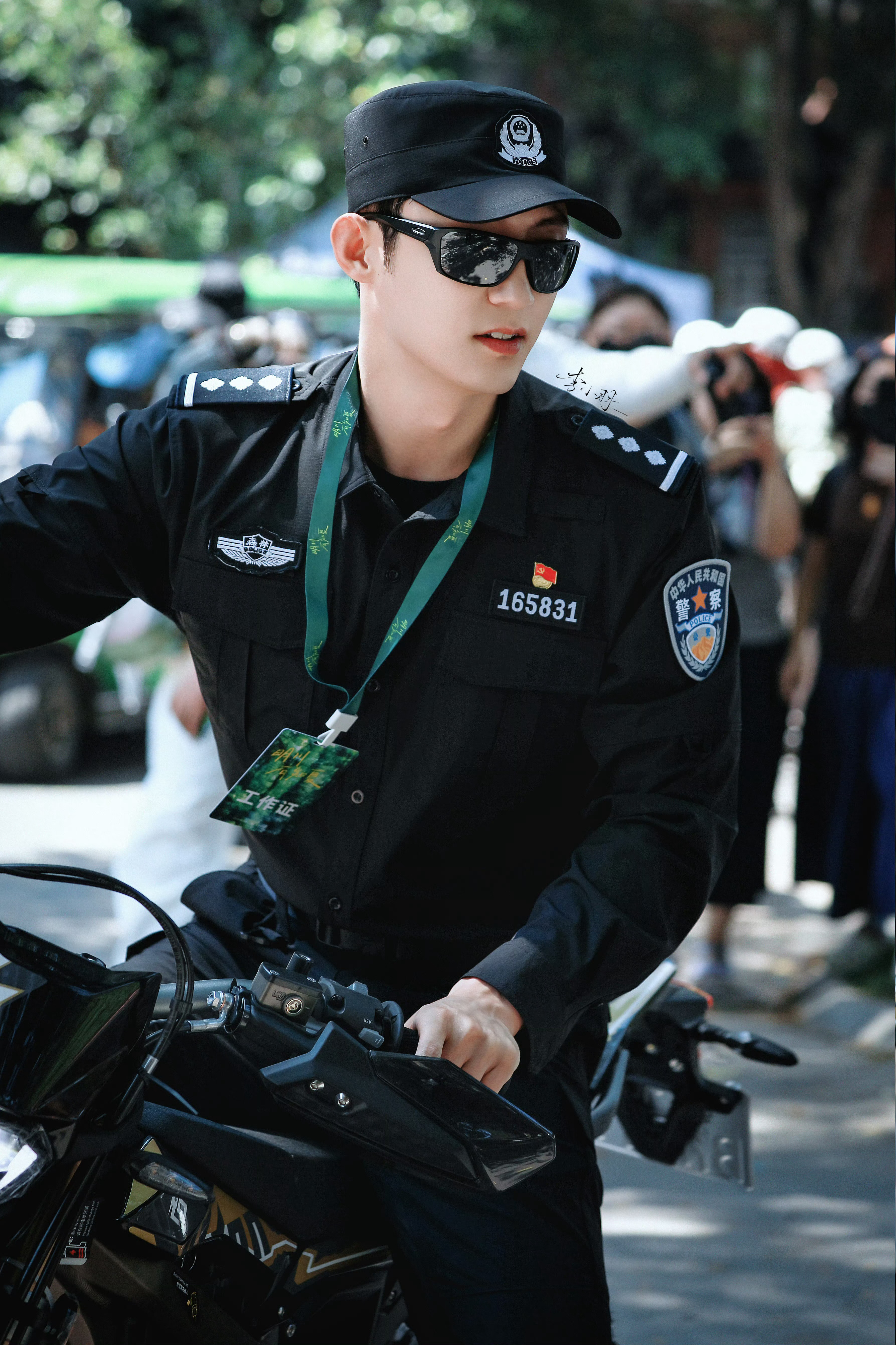 都市剧《明川有知夏》云南开拍👏黄景瑜演森林👮，徐若晗演动物医生，奇幻爱情➕反