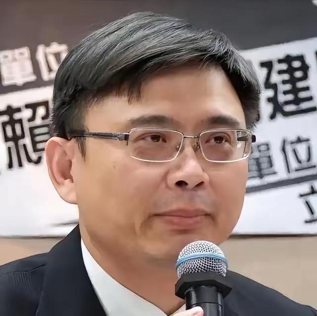 罕见！“台独”分子赖瑞隆竟然点出了一个不同寻常的观点！

赖瑞隆自己说了，台湾根