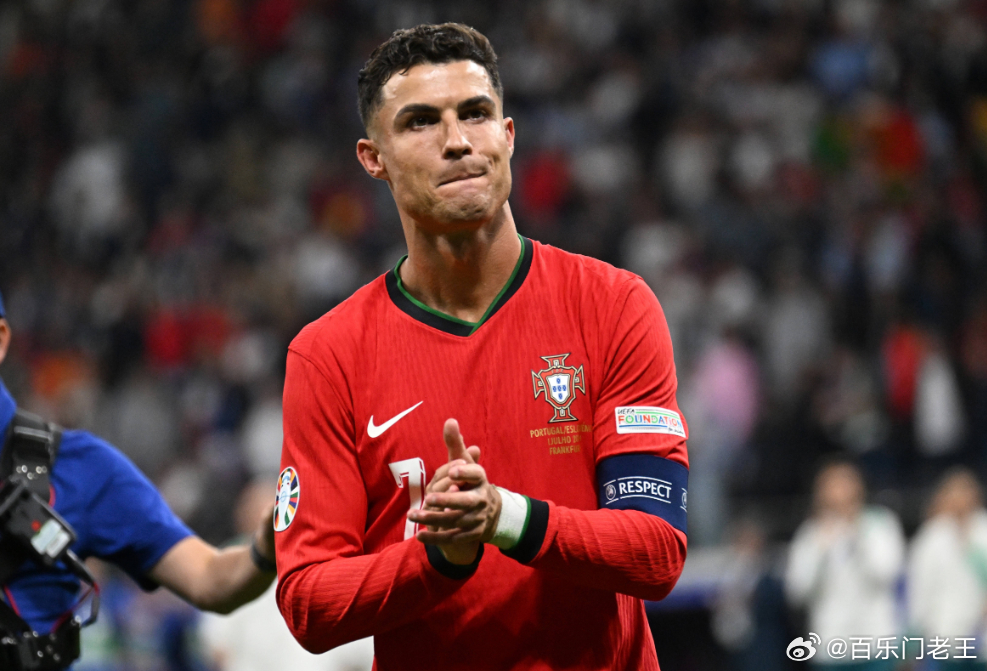 B席：C罗如能帮葡萄牙队夺得明年世界杯，他的职业生涯将完美收官9月9日讯 北京时