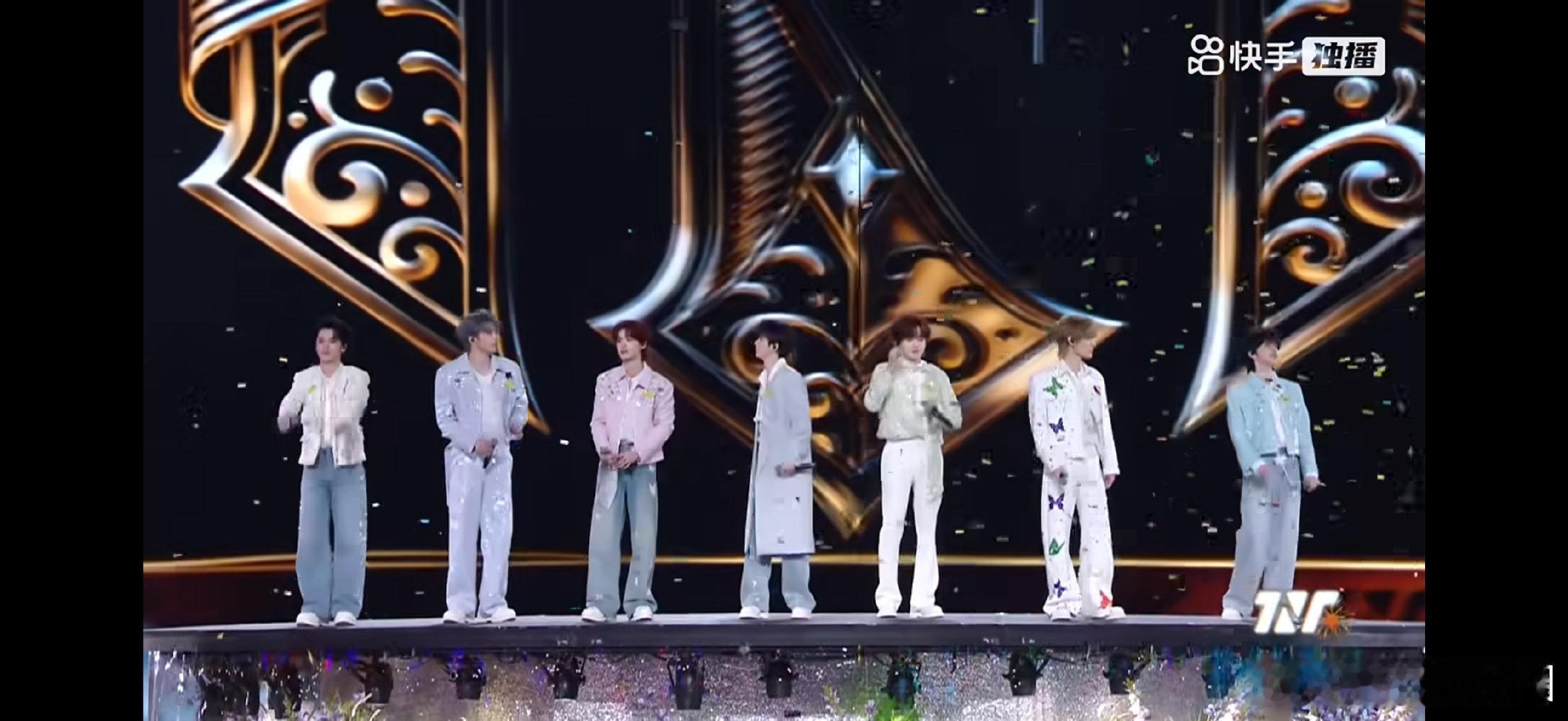 时代少年团《又一程》温暖唱响贵阳，成长路上初心不改，以歌声为翼，逐光而行 