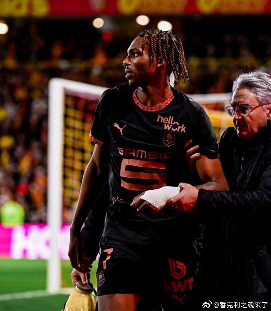 雷恩俱乐部确认雅凯在左肩受伤后将接受手术。预计赛季报销了 但季前赛能赶上利物浦工