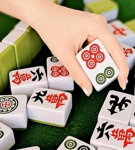 连输三家把把点炮，你以为是今天手气背没看黄历？错，你先去洗手间摸摸自己头发是不是