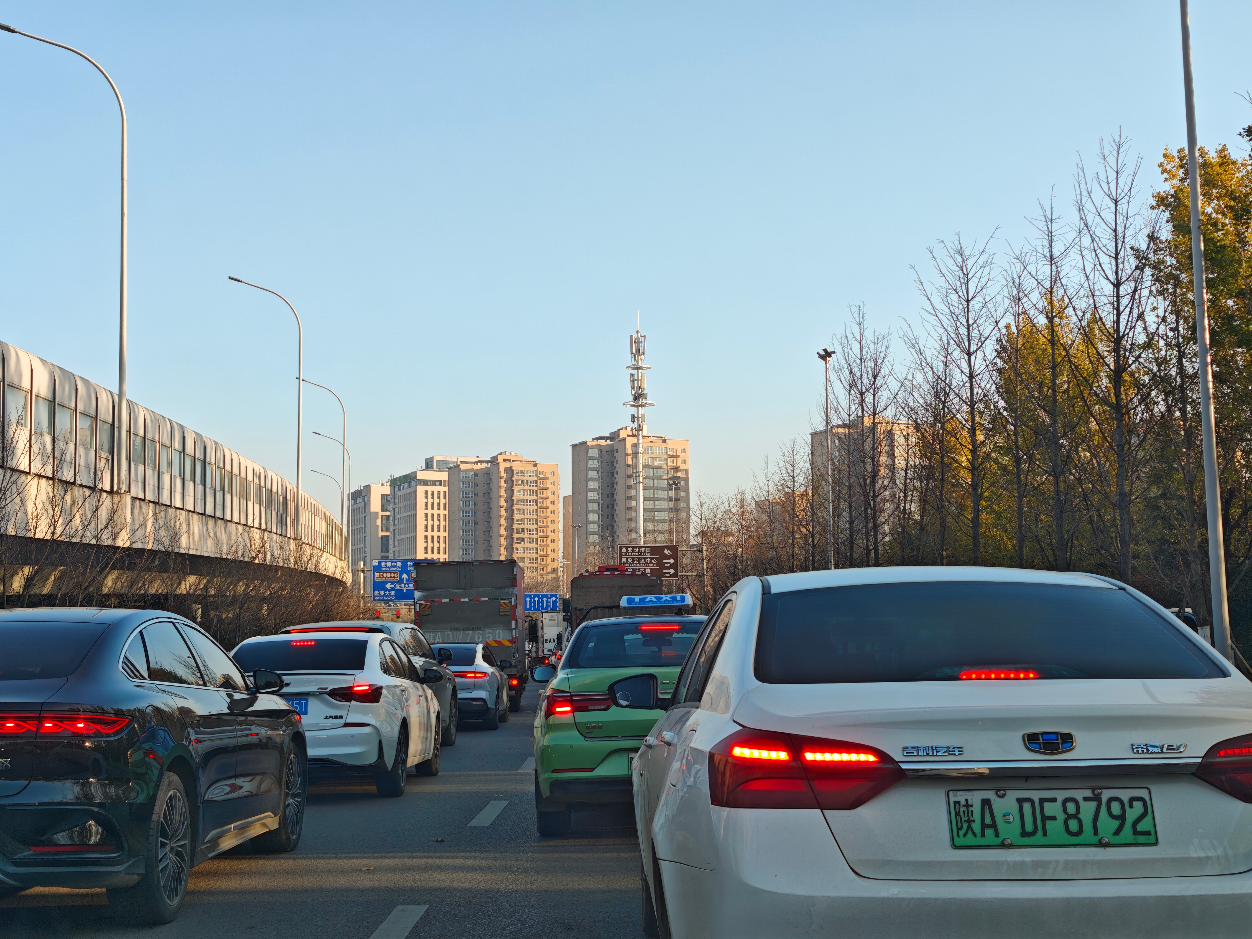 早起堵车的一天 