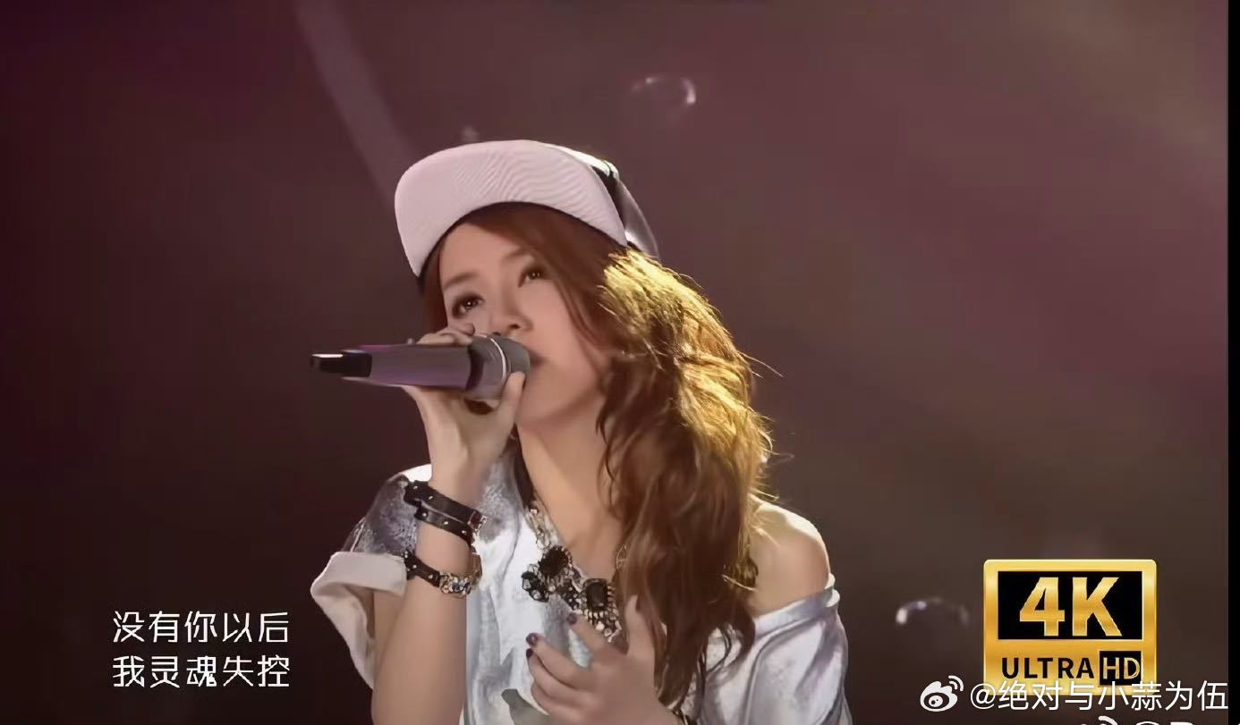 洪涛内娱音综最严厉的父亲魔力歌先生 曾经严肃到让人紧张，如今亲切到喊家人，洪涛退