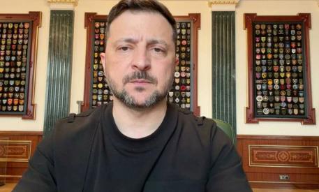 【泽连斯基表示，他准备好与普京开始直接谈判，而不是等待美国“结束世界上所有的冲突
