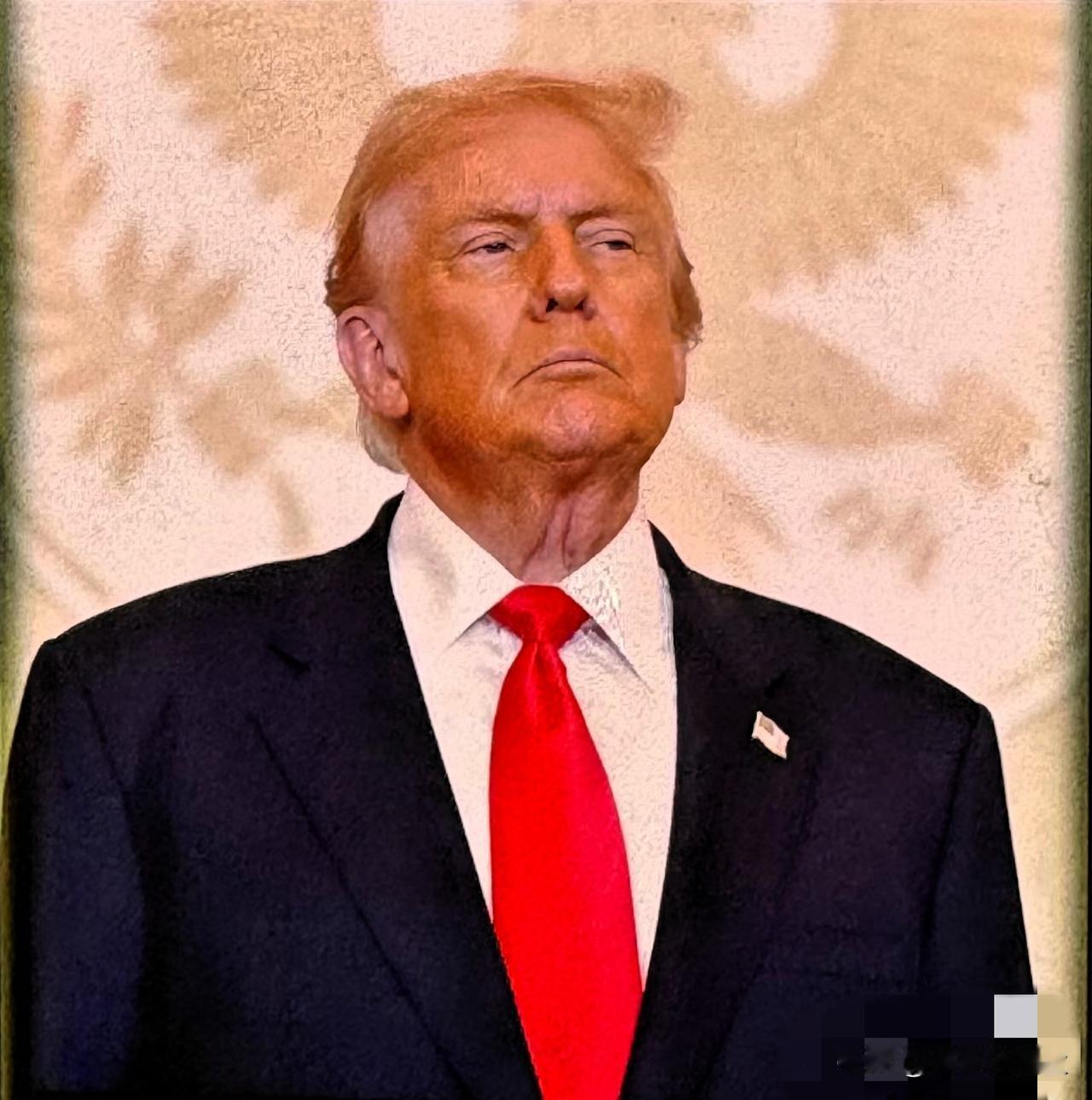 特朗普又出来吓唬人了，说正在给军舰装载“有史以来最好的武器”。显然这是在吓唬人，