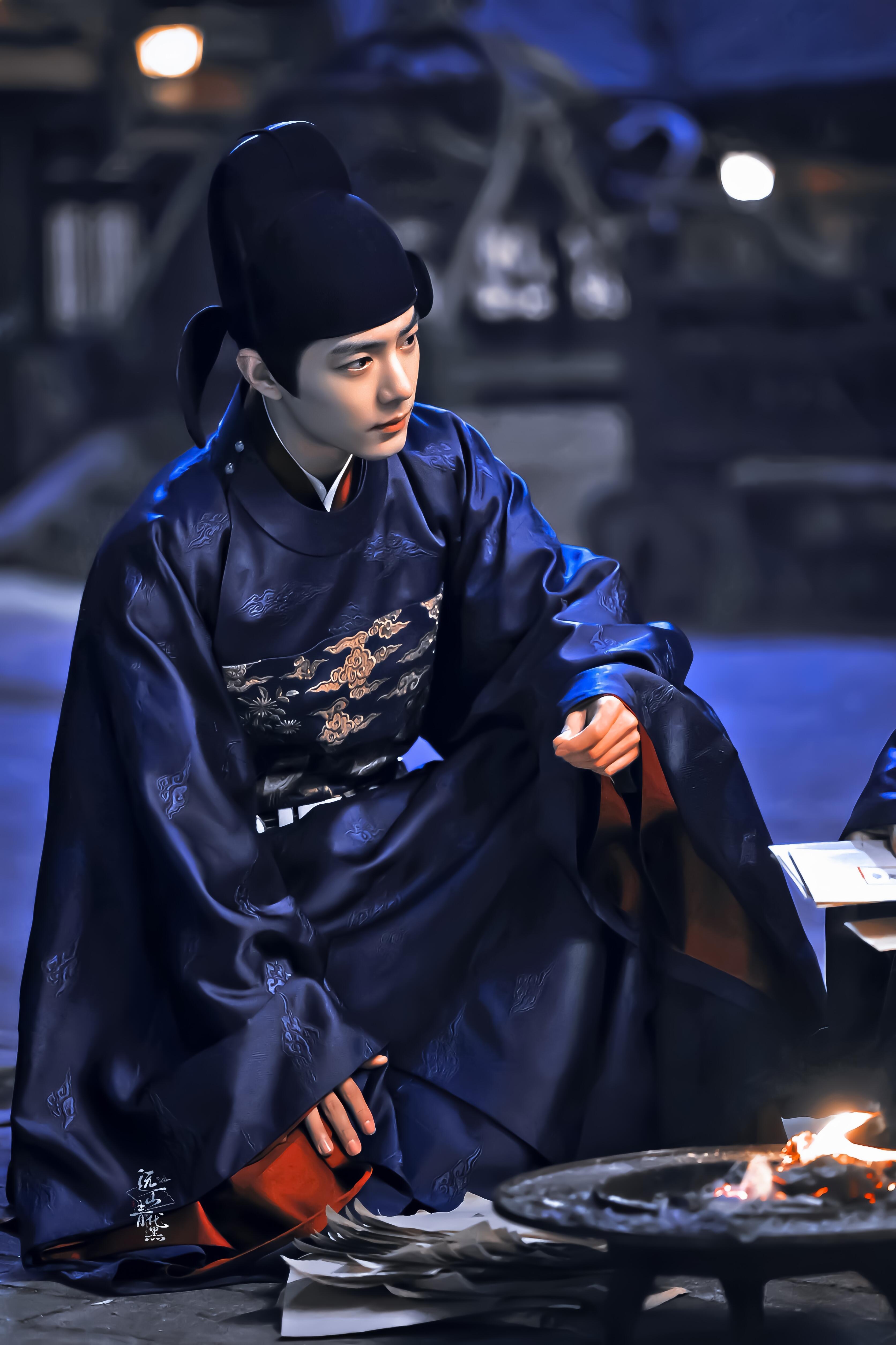 《藏海传》还没看过的宝子们一定要去看，肖战不论是演技，台词，妆造都好绝，真的是肖