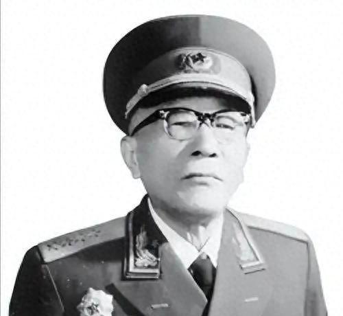 徐海东因病回延安，黄克诚难以服众344旅，毛主席为何安排杨得志前去接手？
193