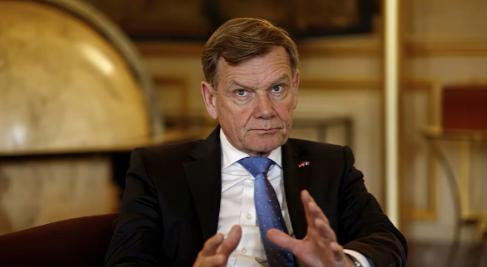 德国外长在新加坡公开放火，直接烧毁了中德互信的最后桥梁！他当众叫嚣宁可被美国踹开