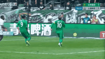 国安队在马年运气欠佳，倒霉到了极点。在连续两场联赛中，都碰上了球打手的误判状况。