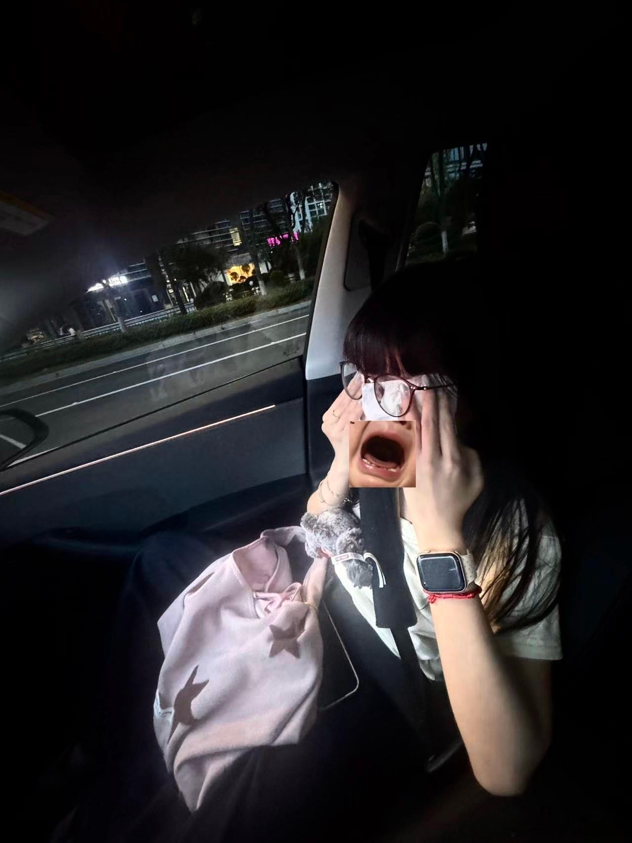 每天都在破防 
