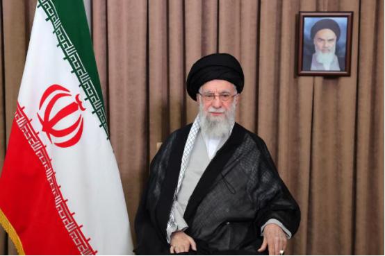 哈梅内伊安排身后事，伊朗决出两大接班人，“父死子继”犯大忌？
 
现在整个伊朗高