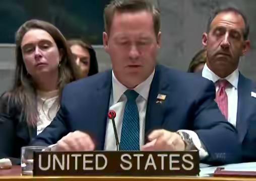 这个理由真有人相信？美国代表透露打伊朗的原因竟然是一句口号。
     全世界都