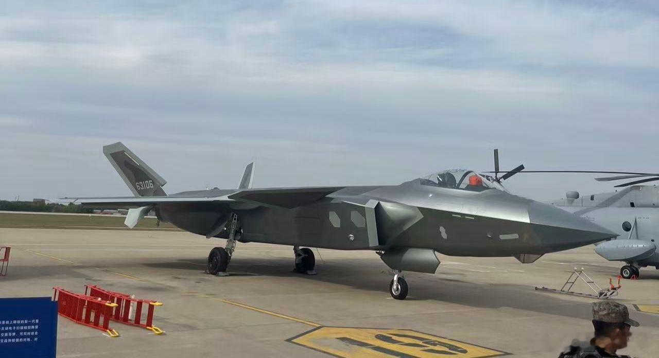直击长春打卡中国战机 歼-16“潜龙”亮相长春！作为国产四代半双发重型多用途战斗