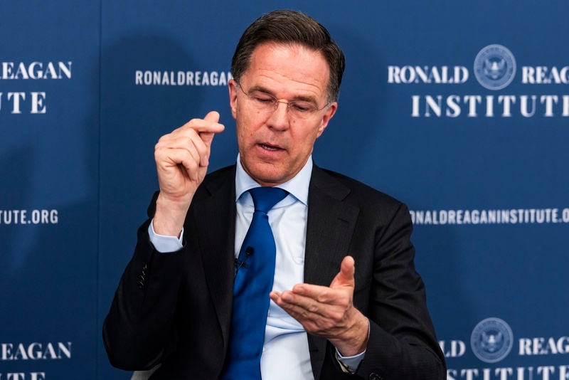 #吕特传话欧洲特朗普要你们作出保证#【“特朗普大发雷霆、怒斥叛徒”，吕特传话欧洲