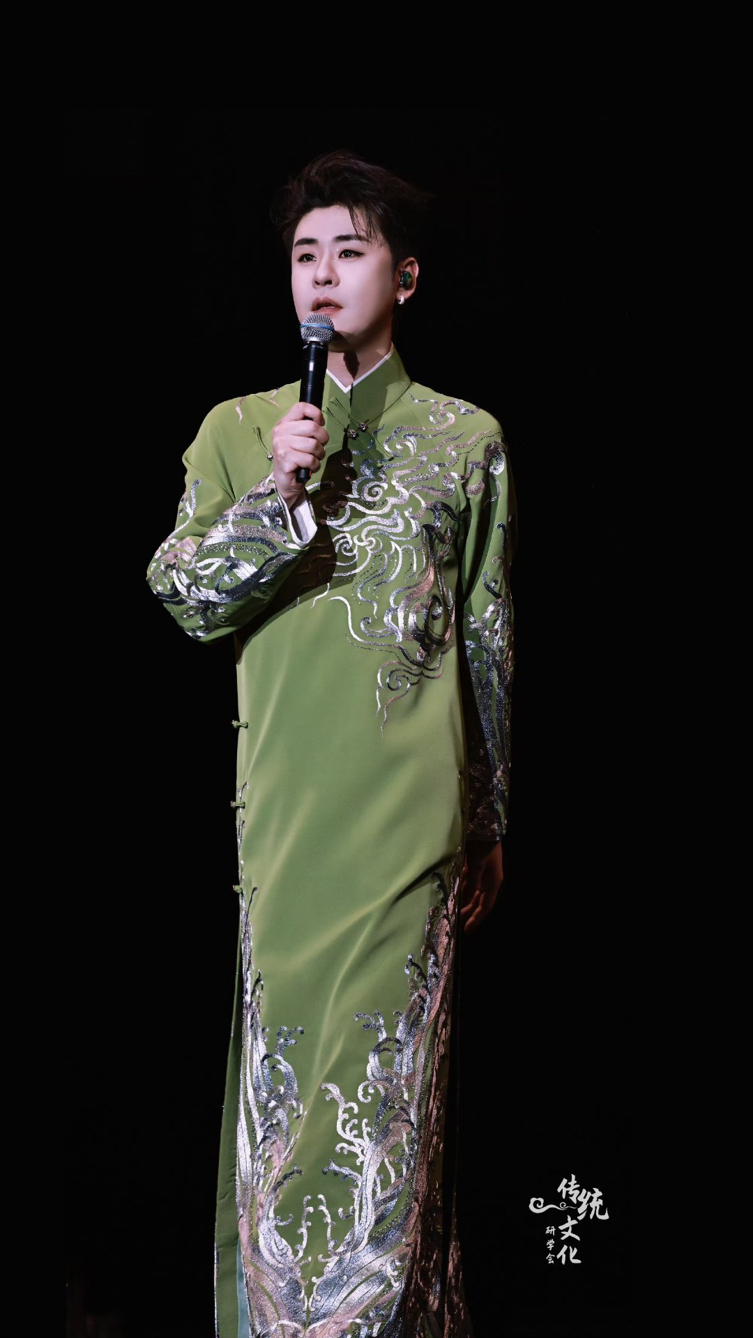 汉韵-张云雷 汉韵我的点评：张云雷歌曲汉韵巅峰潮流榜超会评文化自信不是口号，是张