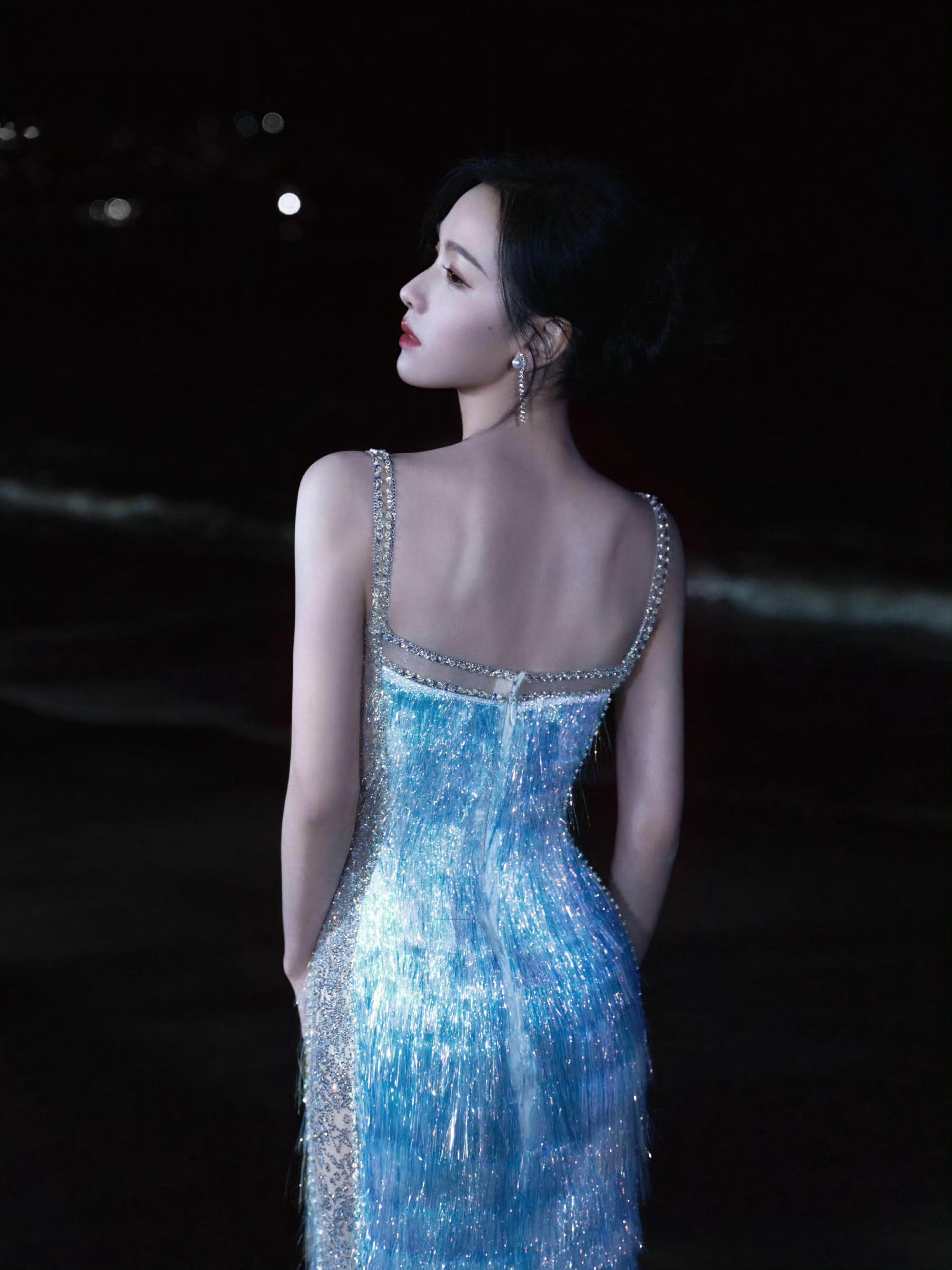 啊啊啊啊陈都灵这组照片氛围感好绝。。真人鱼公主👸🏻 