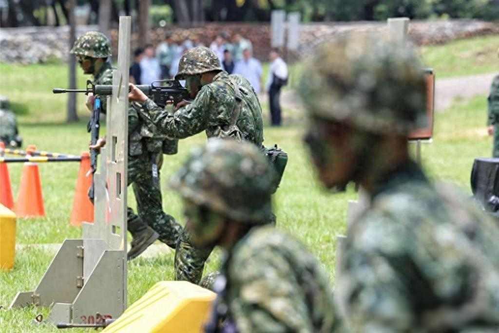 台军缺人缺到连飞机都飞不齐，兵源断档成定时炸弹，统一进程悄然加速

五月二十一号