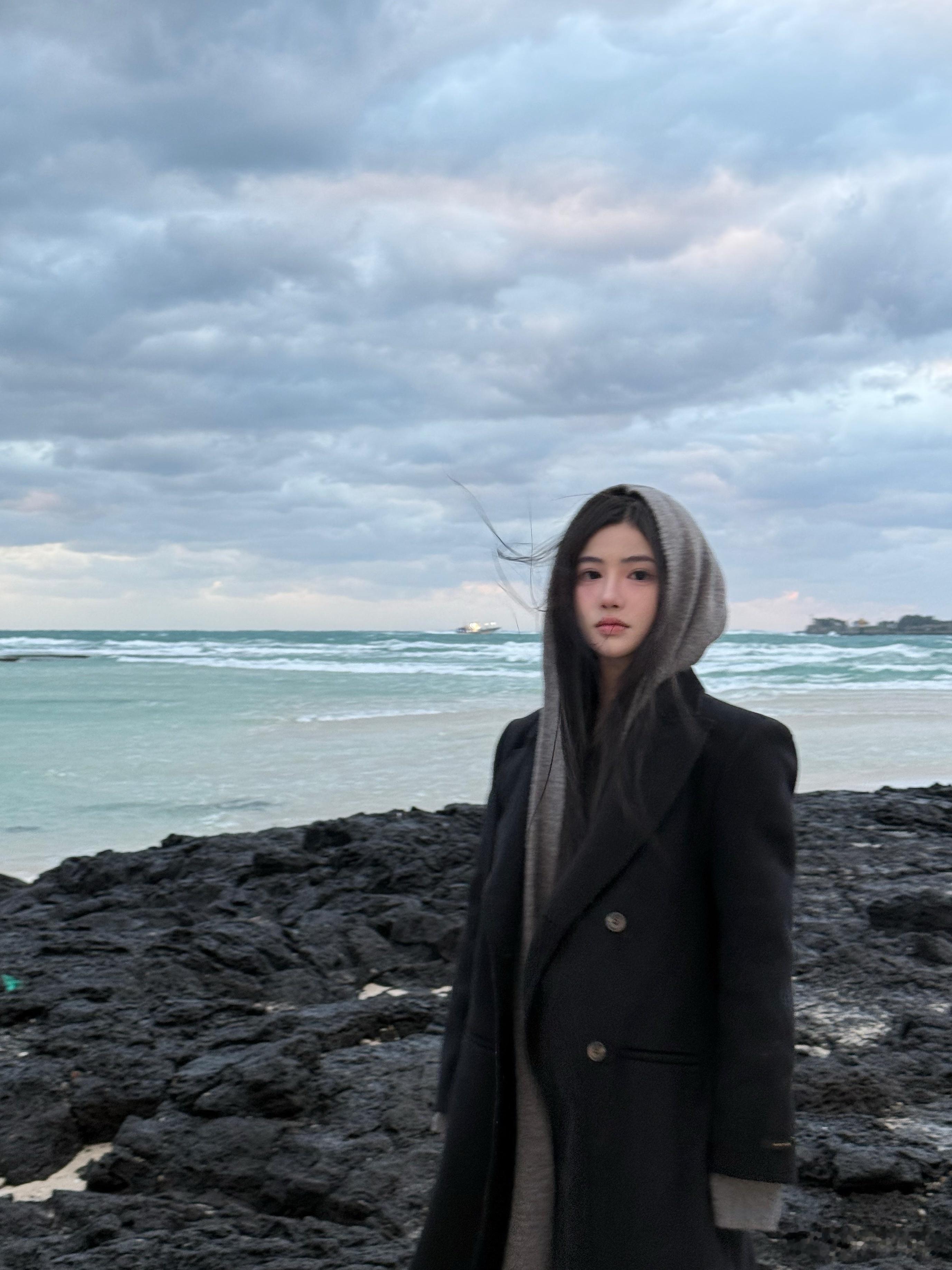 感受一下Jeju能把我吹跑的风🌊  
