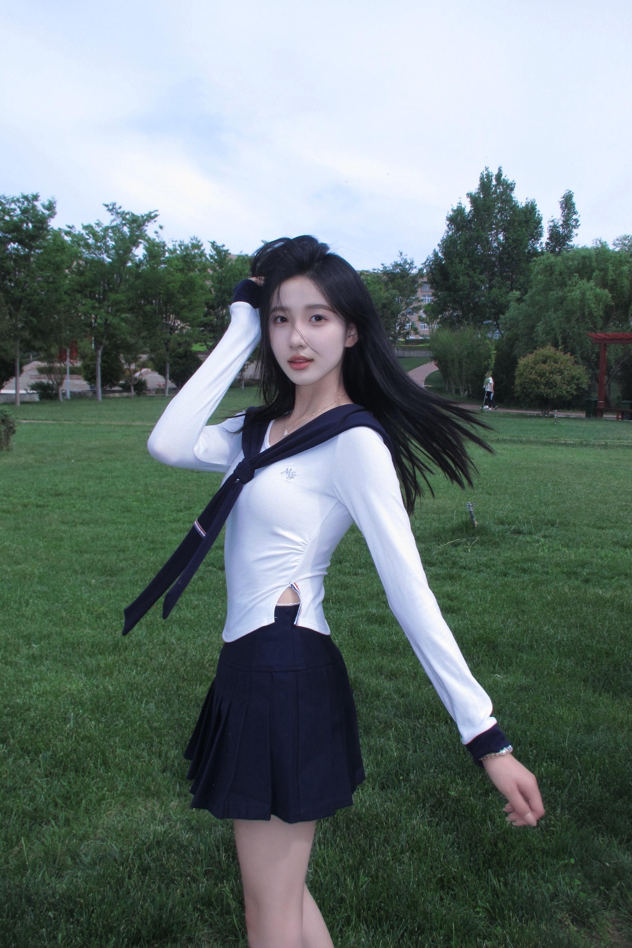 你说爱像云，要自在漂浮才美丽