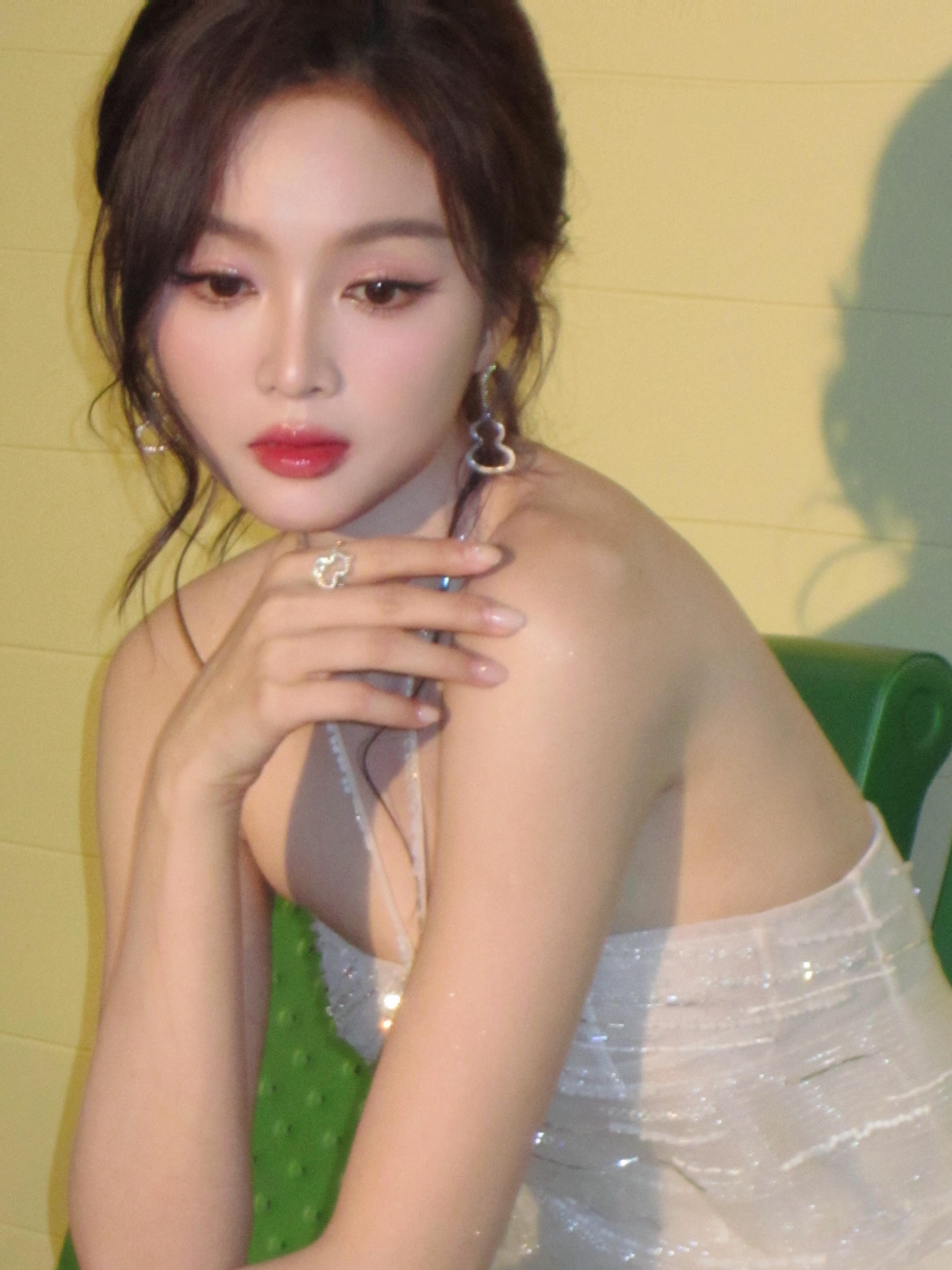 吴宣仪wxy国剧盛典 化妆师分享的吴选绝美ccd花絮