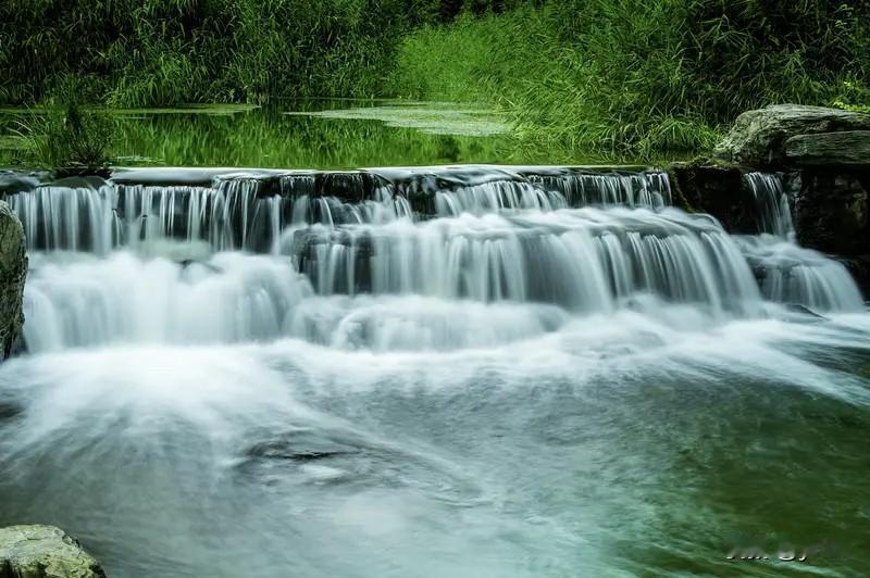 上联：吹笛听泉心似琴，求下联品茶望岫意如禅