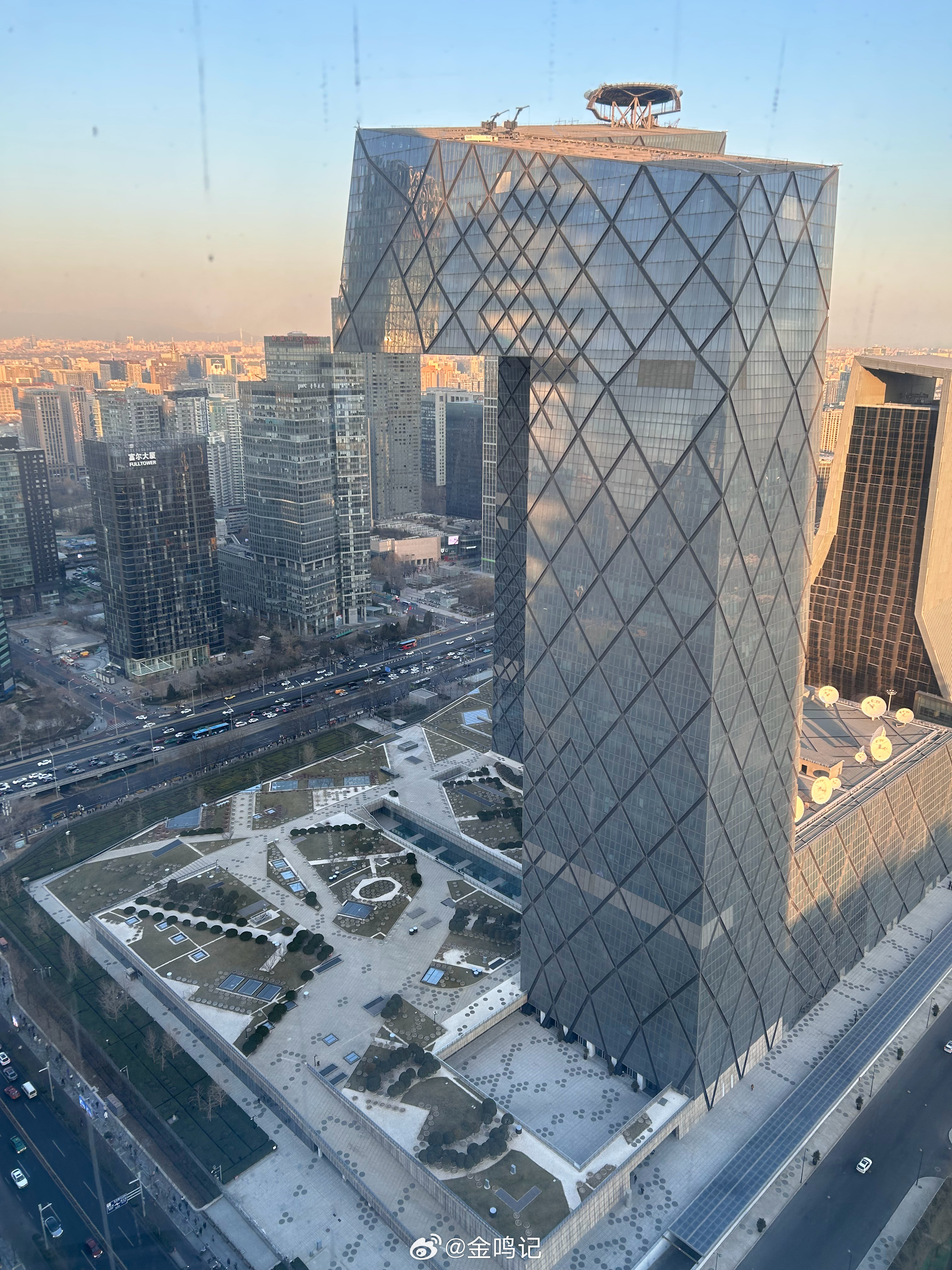 今天是2026年4月15日，我会永远记得这一天！大概10几年前，看过一本书，《杜