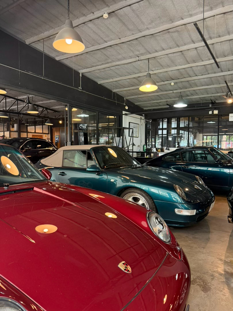 shen车视界 911 Assistant，集齐了除992外的每一代911，推荐