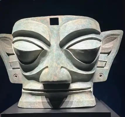 三星堆的谜，解开了。当年被秦国灭掉的古蜀国，最后一支王族没有投降，而是带着文明的