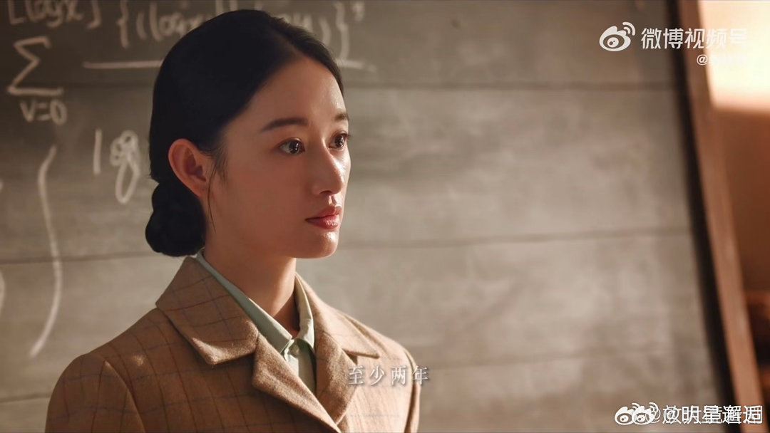 吴镇宇说郭晓婷脸上有故事了无限超越班被吴镇宇这样按头夸，是对演员最好的肯定。郭晓