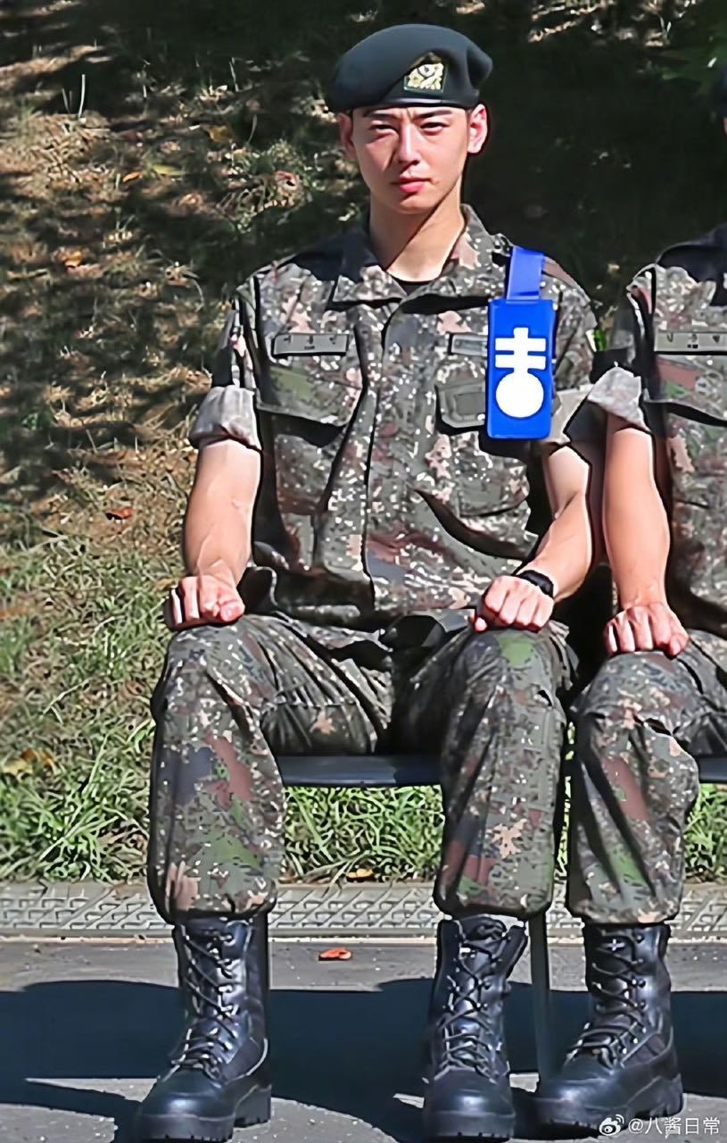 车银优军装入伍照车银优军装车银优军装入伍照，状态怎么样？ ​​​