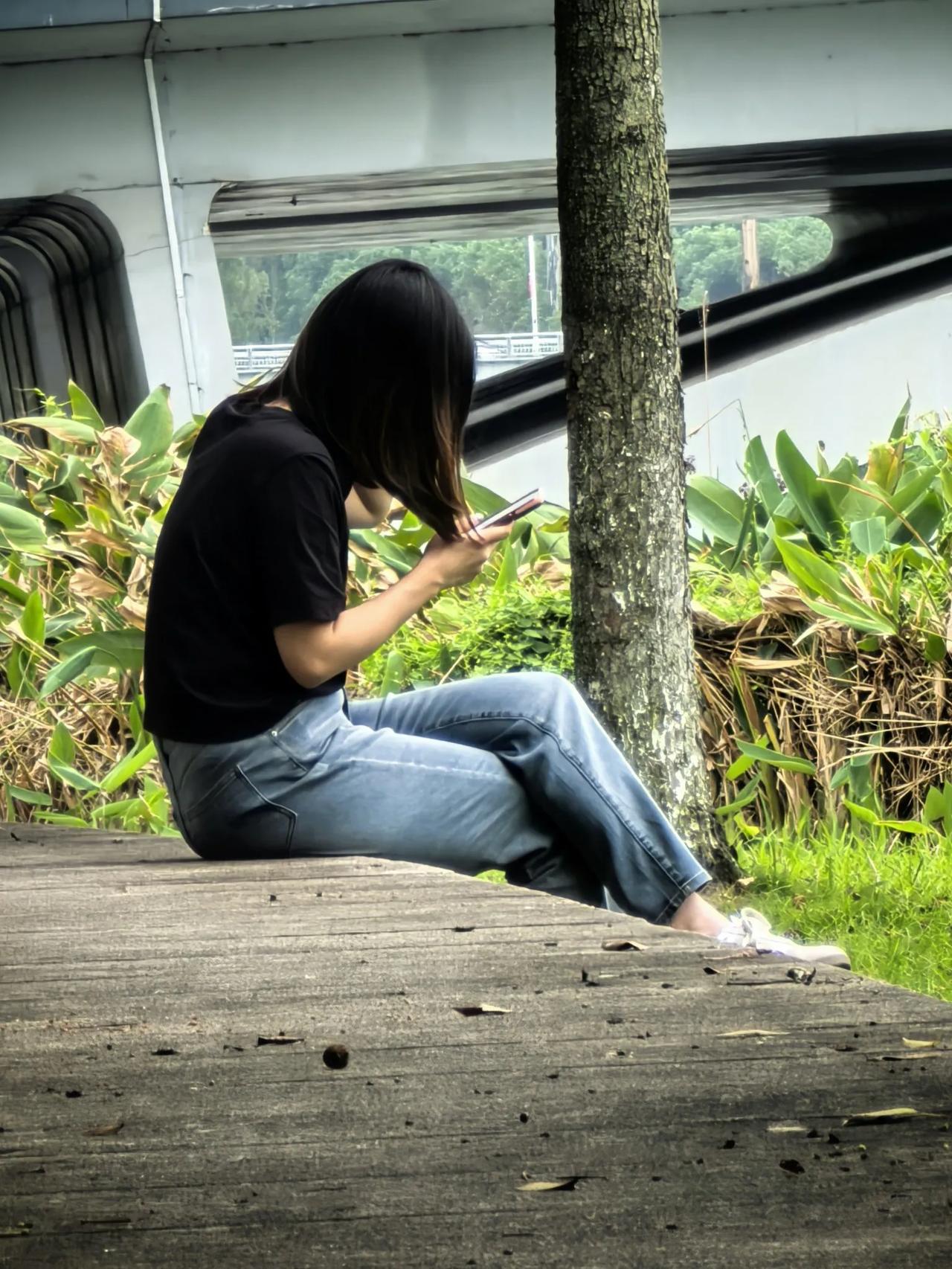 死神站在我面前，
那张脸竟然跟时隔多年
再次重逢的亲人一样熟悉。