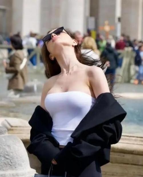 一名德国华人表示，“欧洲人讨厌中国人的原因，就是因为如果在街上看到一群人大声吵闹