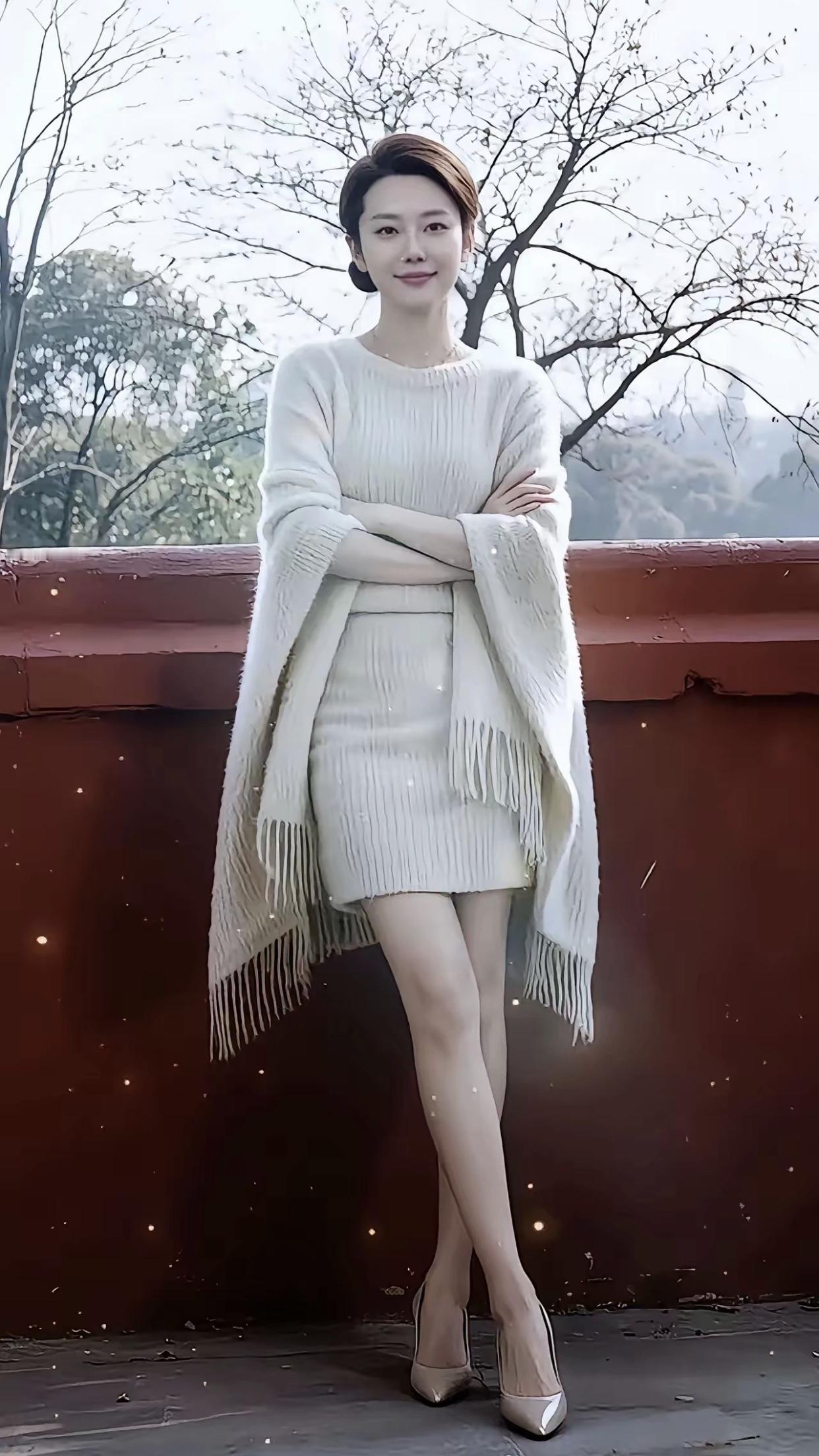 什么搭配显气质简约的连衣裙搭配一双精致的高跟鞋，也是显气质的法宝。不管是日常出街