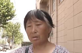 骗子真的是太丧心病狂了，连一个10岁的小朋友不放过。
这事是发生在河南，被骗的是