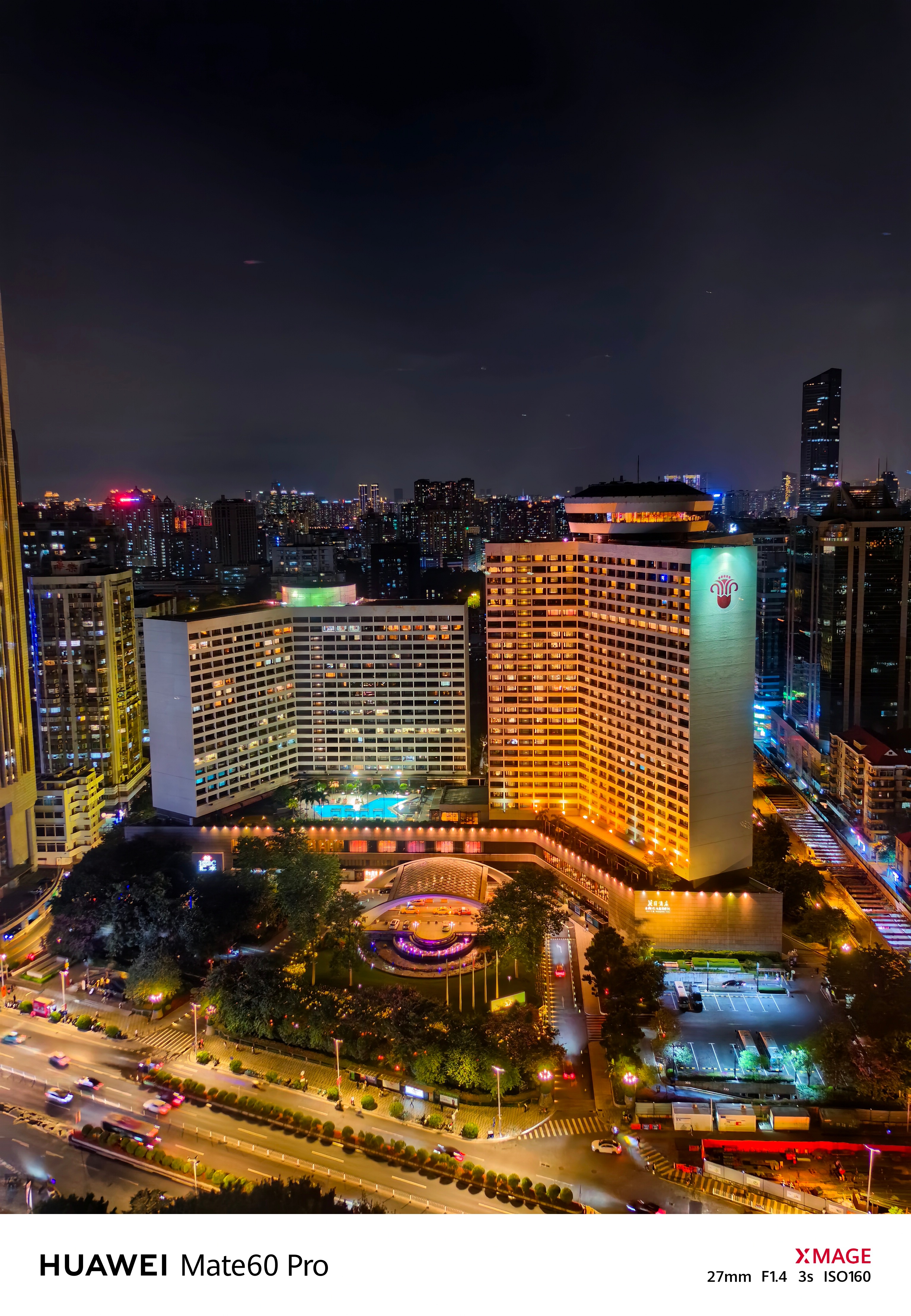 她说：有泳池的先生，但我没说开着​天气的原因池子已经关闭了，明年再开明明有水，外