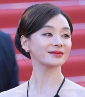 当地时间2026年5月14日，第79届戛纳国际电影节《一个女人的生活》首映红毯上