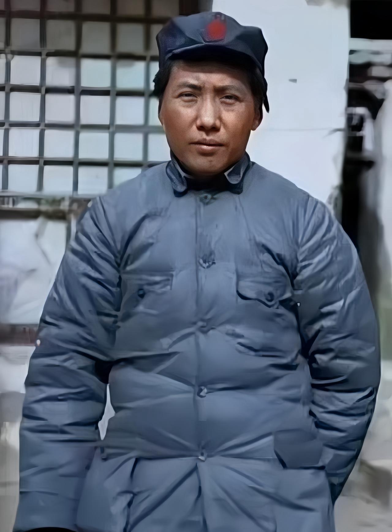 《毛选》中的这十句话，连起来就是成事的底层逻辑。

第一，认清形势，明确谁是朋友