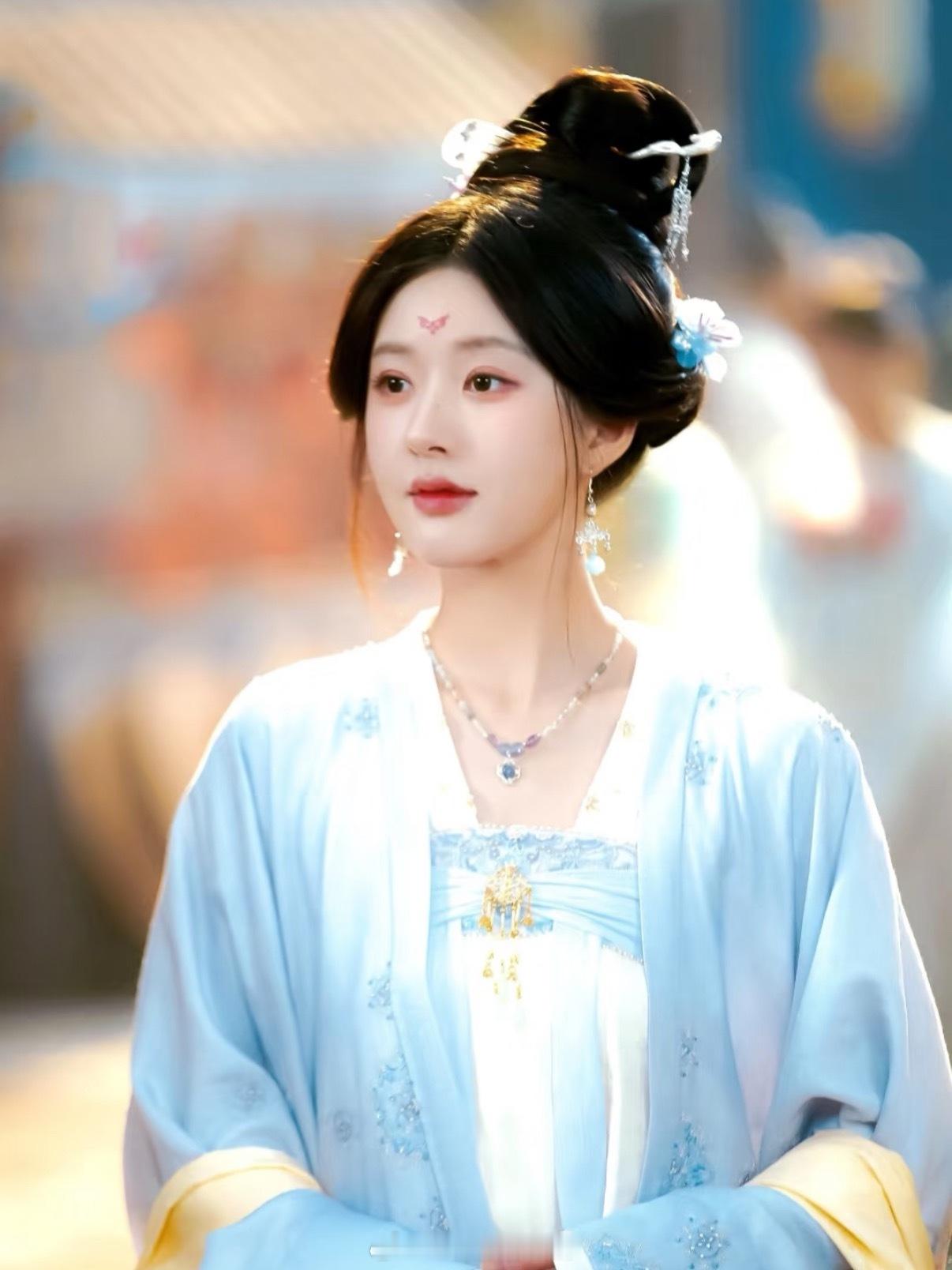 赵露思方辟谣网传她会出演《百妖谱》了，那就期待美女更多作品吧