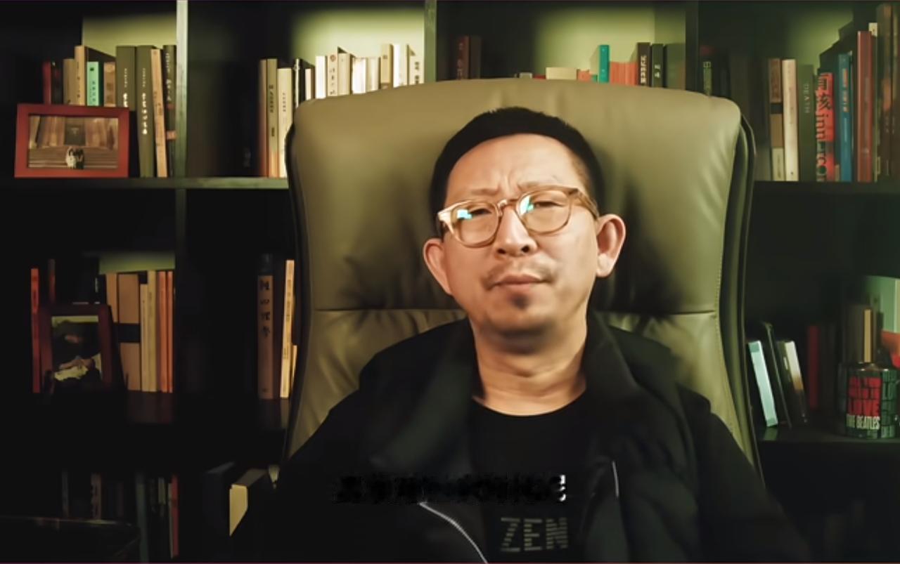 丁太升新奇类比：吴京演技对标海来阿木唱功，网友笑翻了。
乐评人丁太升又出锐评！他