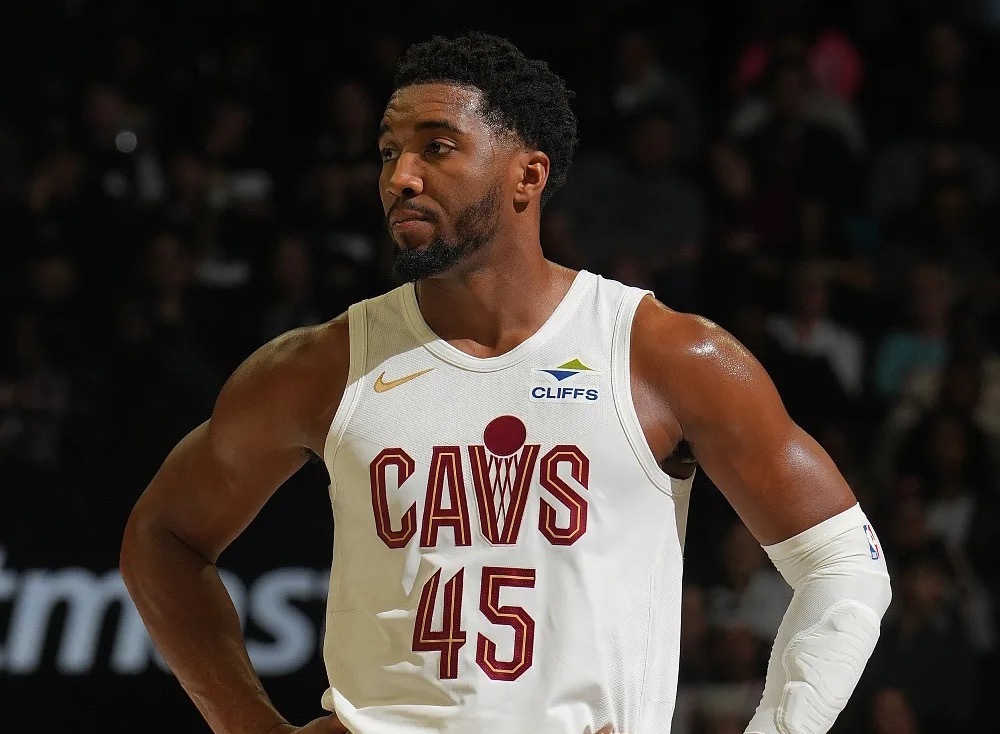 薪资专家Bobby Marks今日更新社媒，发布了本赛季的奢侈税情况。根据Bob