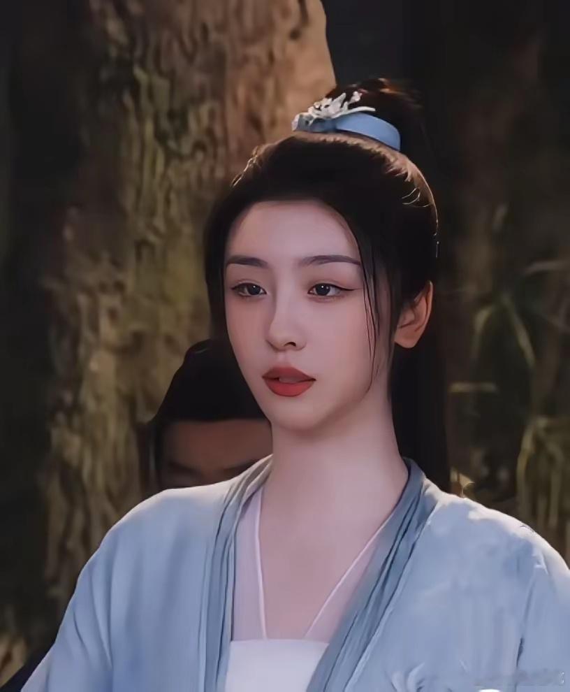 《凡人修仙传》剧组啊，​你们谁有赵小棠的电话？​麻烦帮忙问下，为啥要把陈巧倩师姐