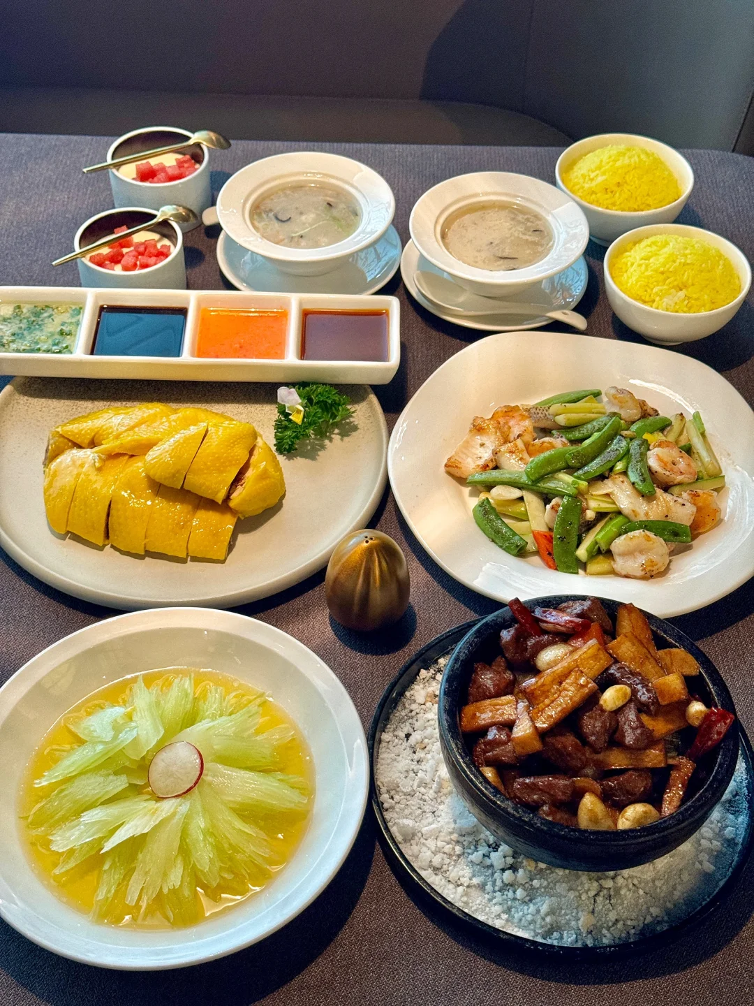 环宇城挖到宝！洞穴里吃精致粤菜美到窒息～