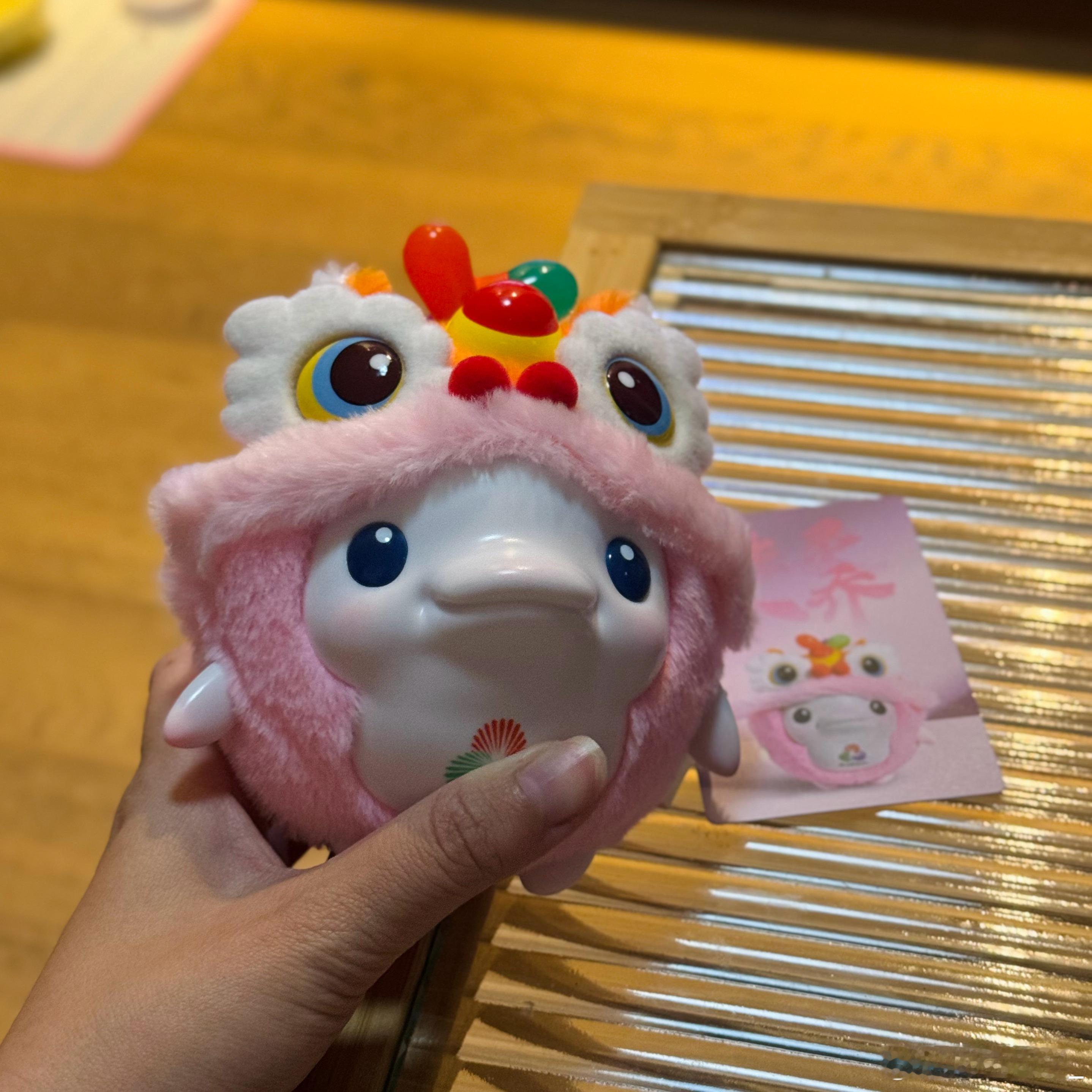 大湾鸡这个醒狮盲盒真的好看值得入手蹲了半个月才发货，第一个就抽中了粉粉嫩嫩的小乔