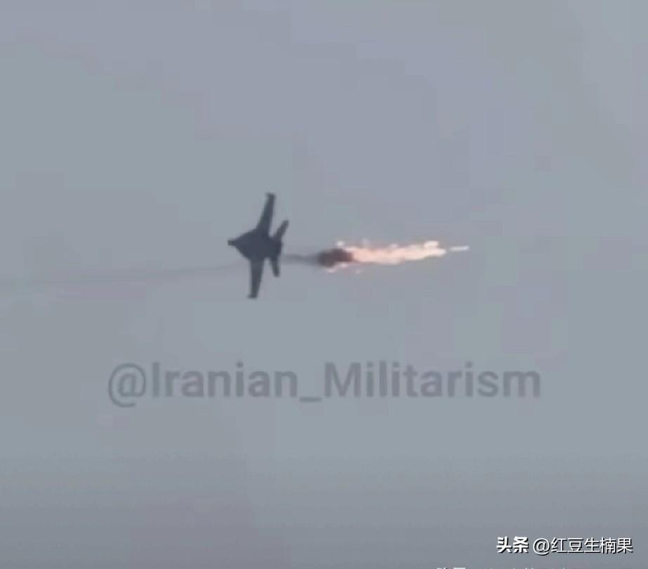 美国舰载战斗机终于碰到硬茬了，F18超级大黄蜂航母主力战斗机被伊朗的便携式防空导