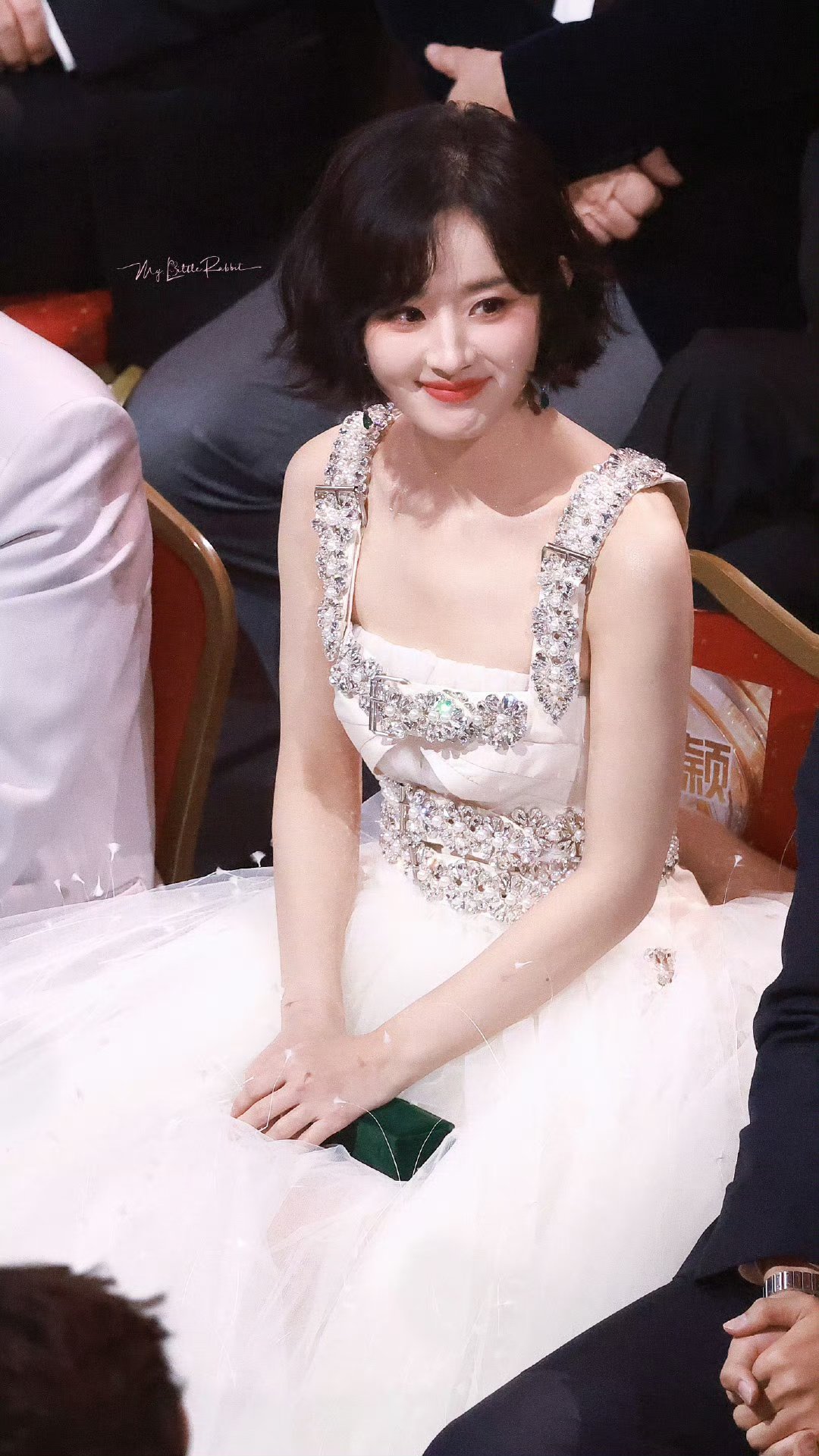 赵丽颖[超话] zly赵丽颖小城大事zly赵丽颖李秋萍 “在岁月的尽头等风雪，等