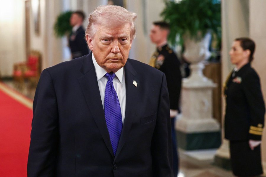 ❗在全世界的目光都在关注中东局势时，特朗普政权司法部扣留了大量与爱泼斯坦有关的文